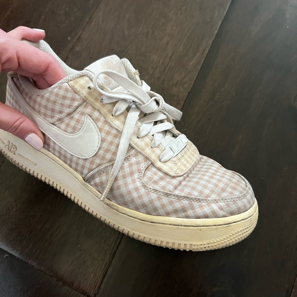 NIKE AIR FORCE ONES
